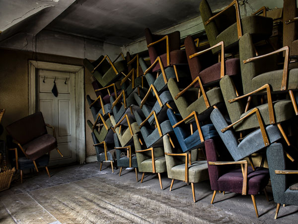 forgotten chairs - by paul morris 622705-unsplash